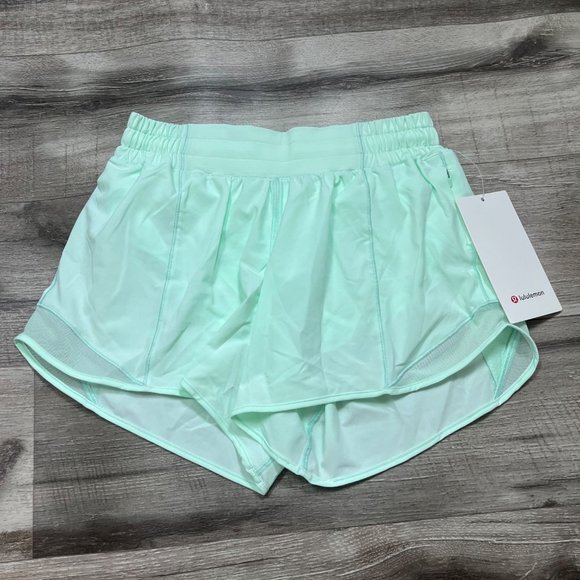 Lululemon Athletic Hotty Hot LR Lined Short 4” Mint Moment NWT Women’s Size 6 - Picture 1 of 12